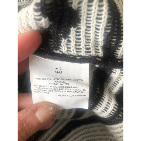 Old Navy M-L  Knit Sweater Pullover Cowl Neck - Picture 4 of 5